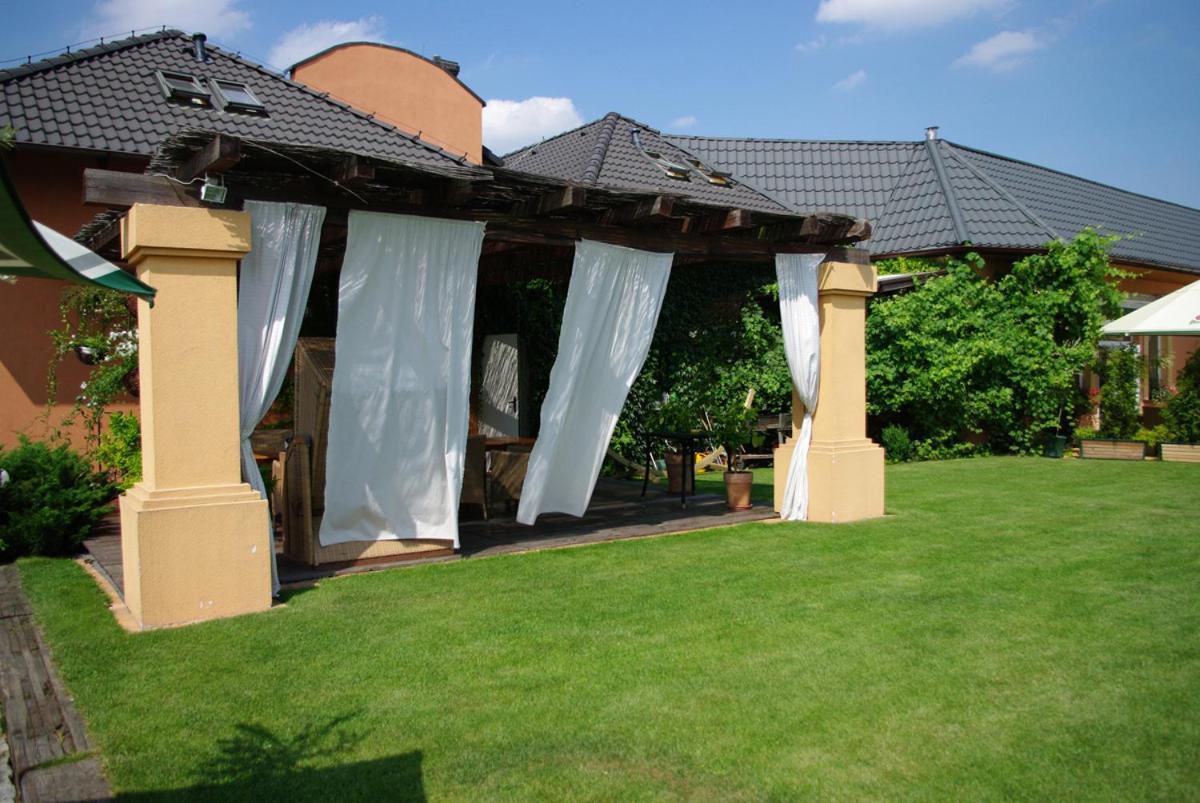 Dworek Szonowice Exterior photo